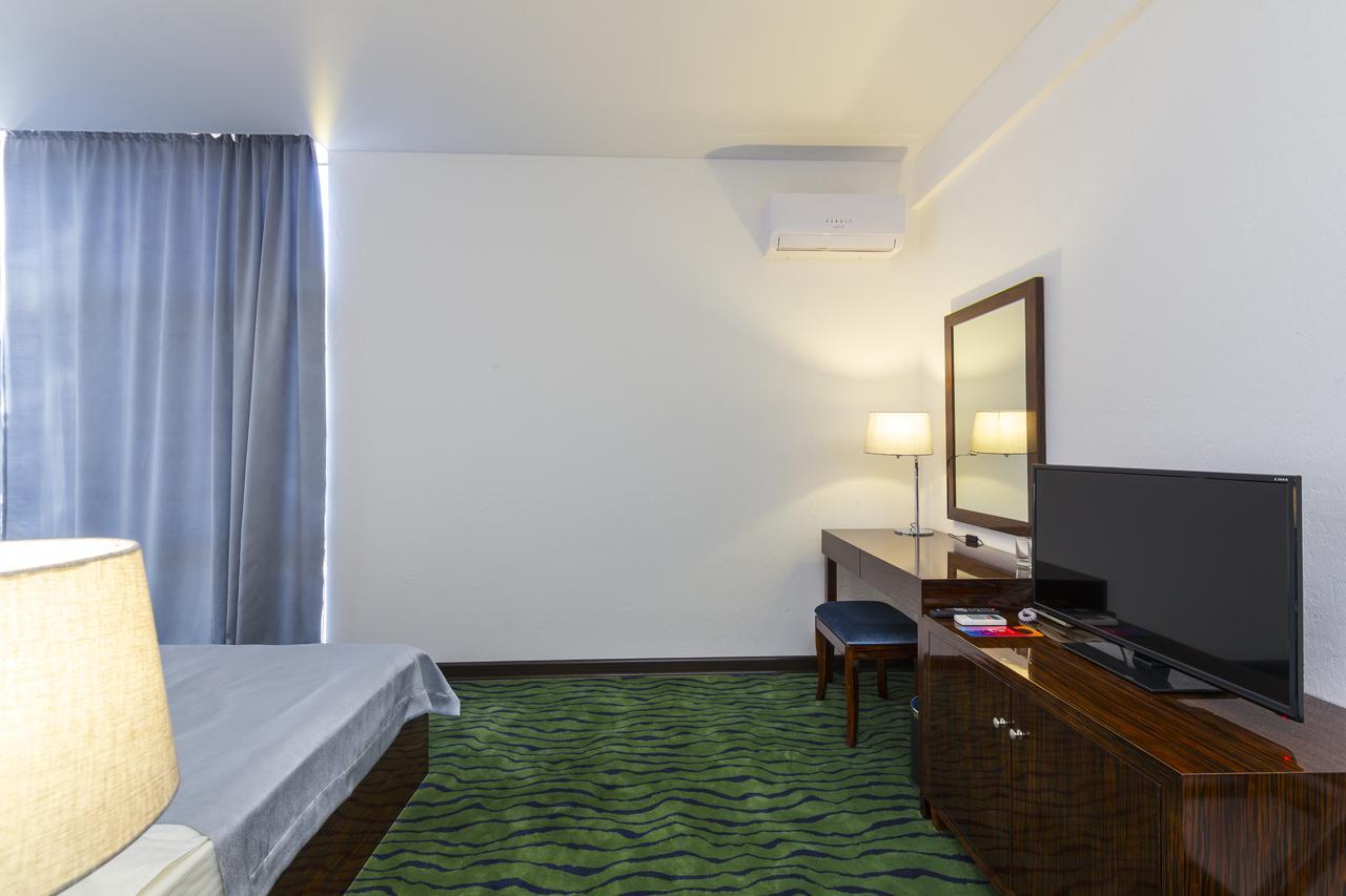 Sunrise Garden Hotel 3* Gagra Exteriör bild