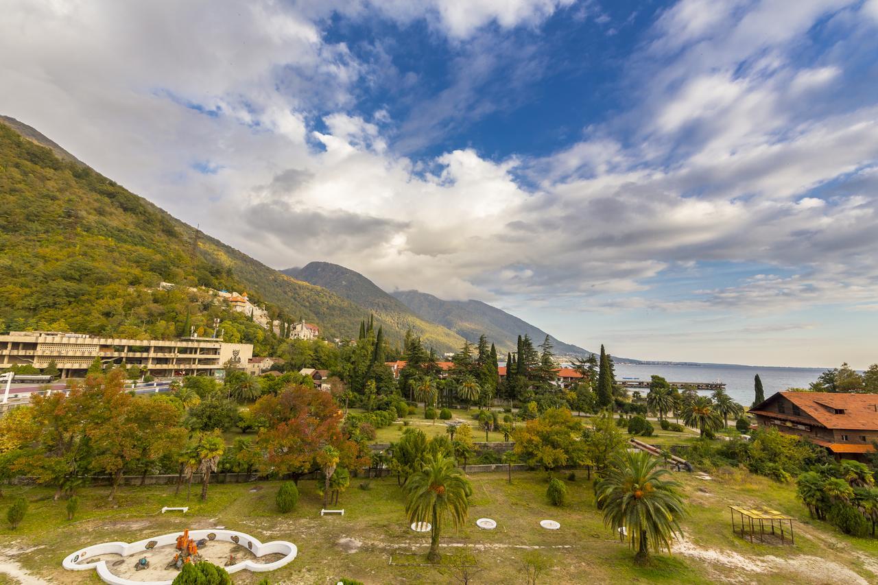 Sunrise Garden Hotel 3* Gagra Exteriör bild