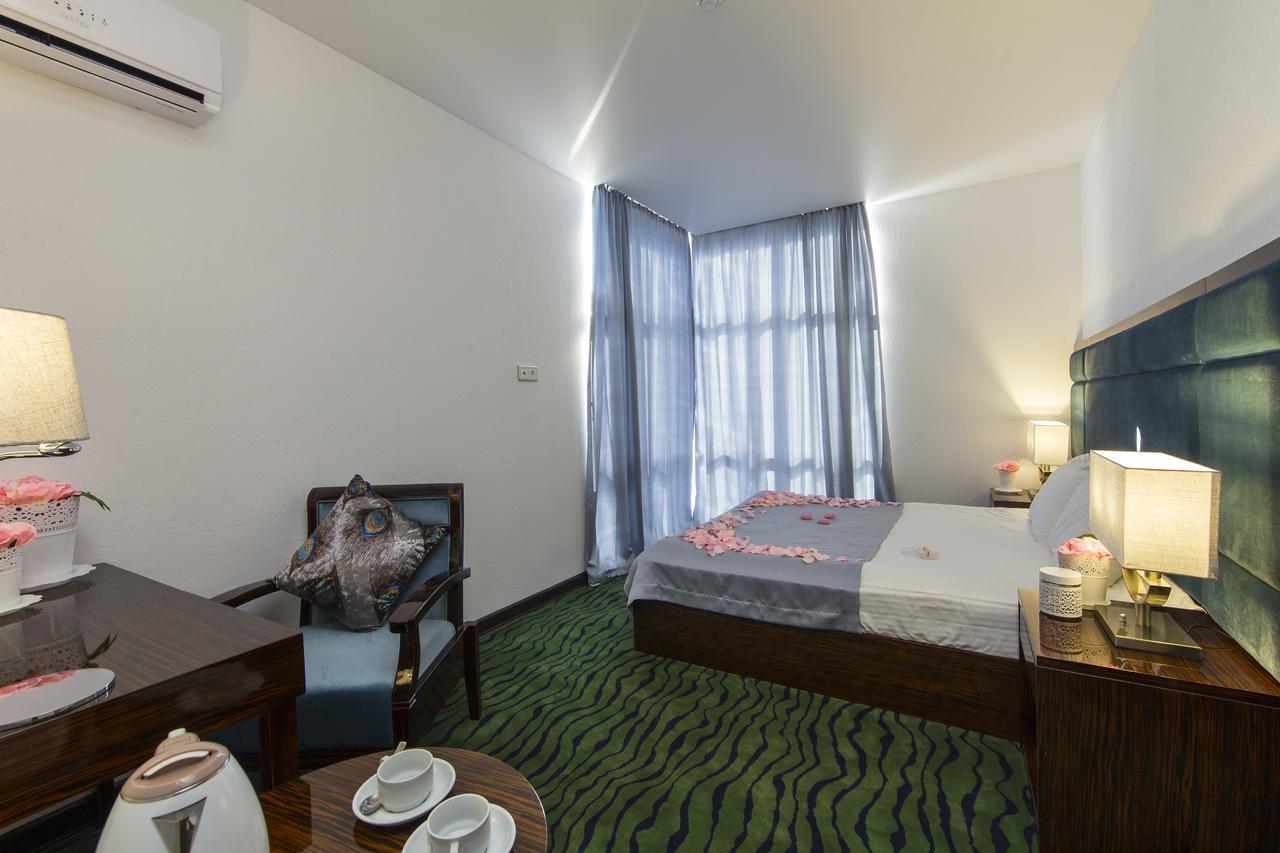 Sunrise Garden Hotel 3* Gagra Exteriör bild