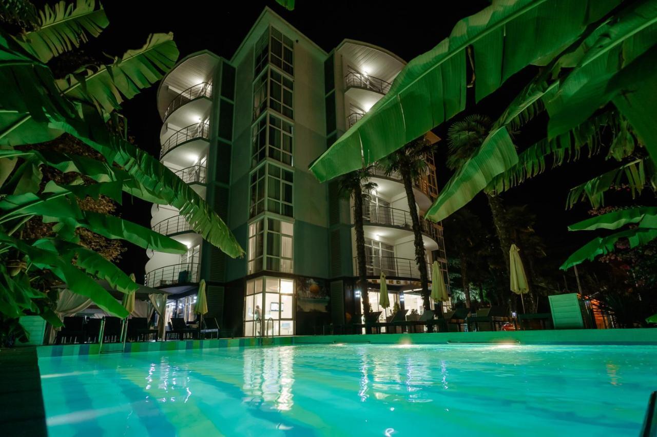 Sunrise Garden Hotel 3* Gagra Exteriör bild